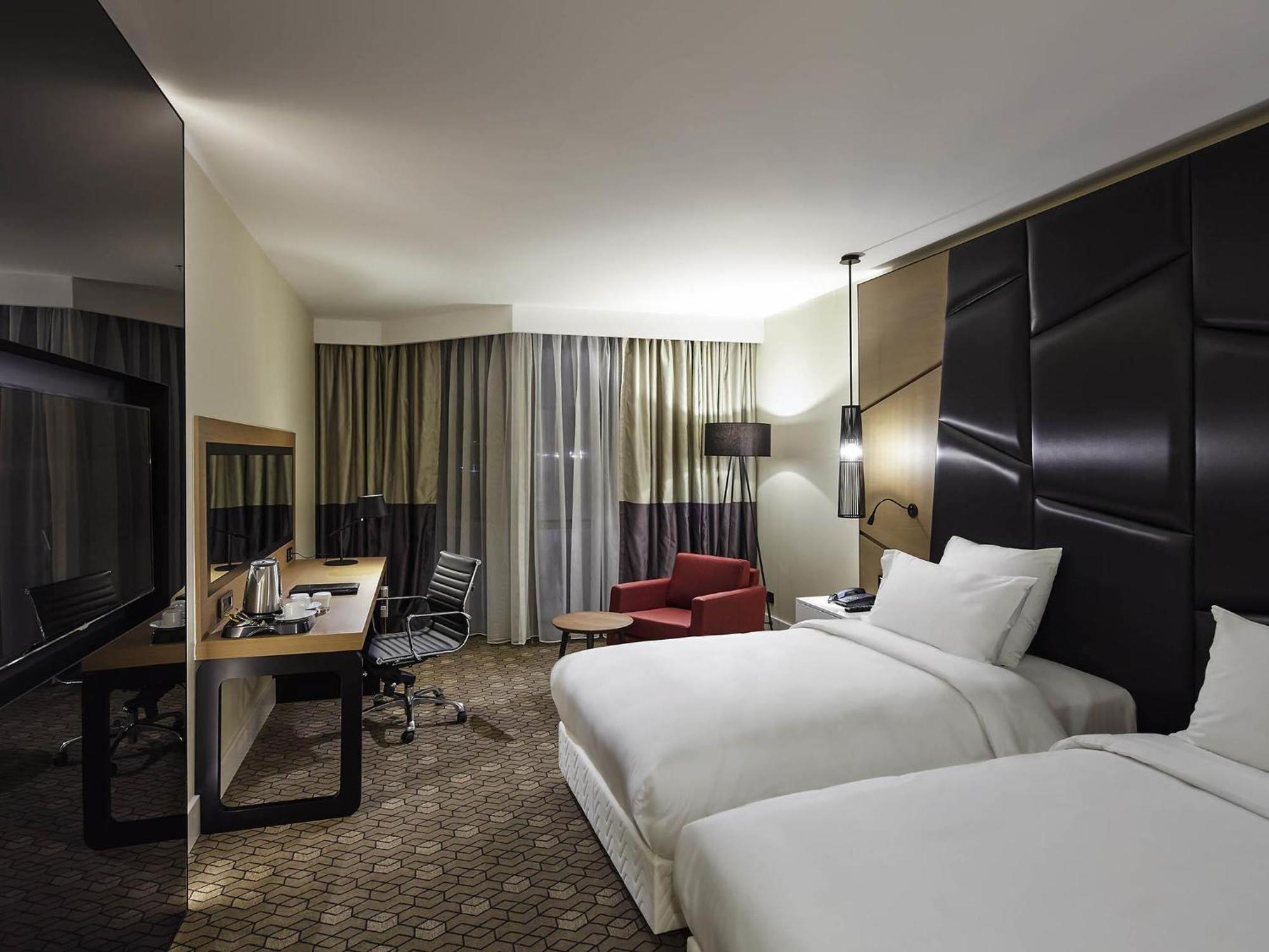 Deluxe Room Twin Bed City View,1731462450:JPEG